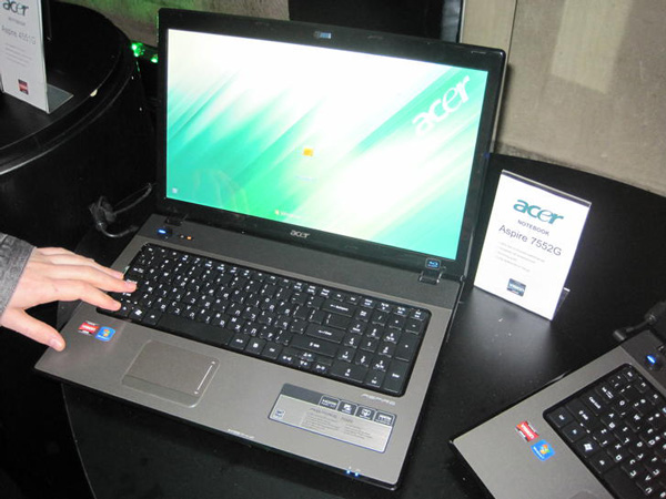 dominar voluntario Colibrí Acer Aspire 7552g, portátil con plataforma gráfica AMD Vision
