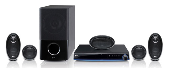 LG HB954SP, un sistema Home Cinema que incluye Blu-Ray, sonido 5.1 y conector para iPod