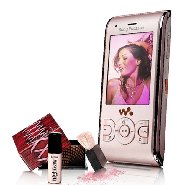 Sony Ericsson W595 y W395 en versión rosa y con set de maquillaje