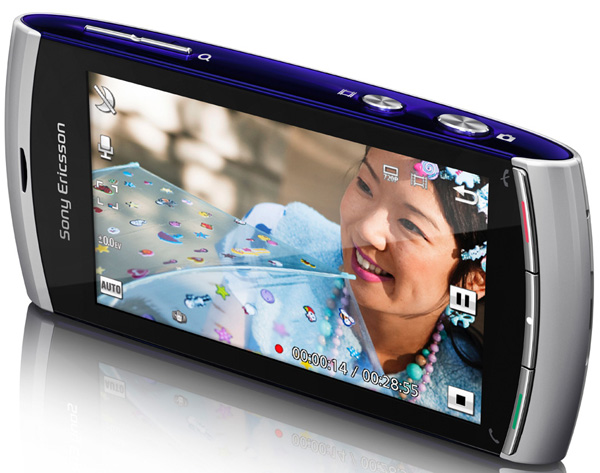 Sony-Ericsson-Vivaz-02