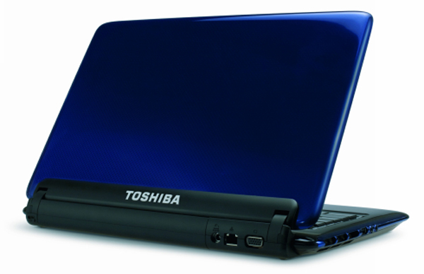 Toshiba Satellite E205, un portátil con conexión inalámbrica WiDi a un televisor
