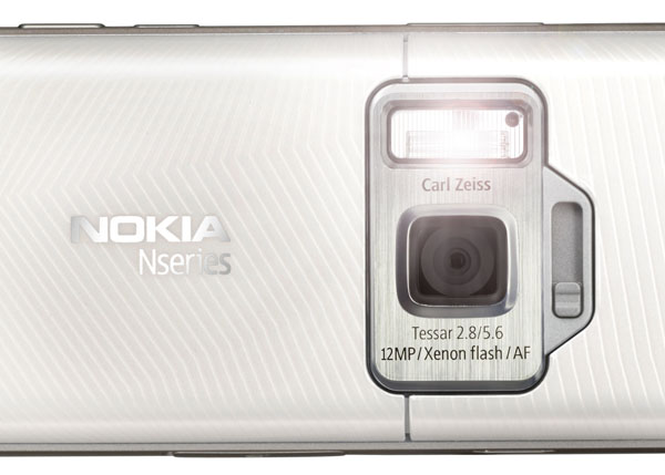Nokia N82 mit Carl Zeiss Optik/ Nokia N82 with Optics by Carl Ze