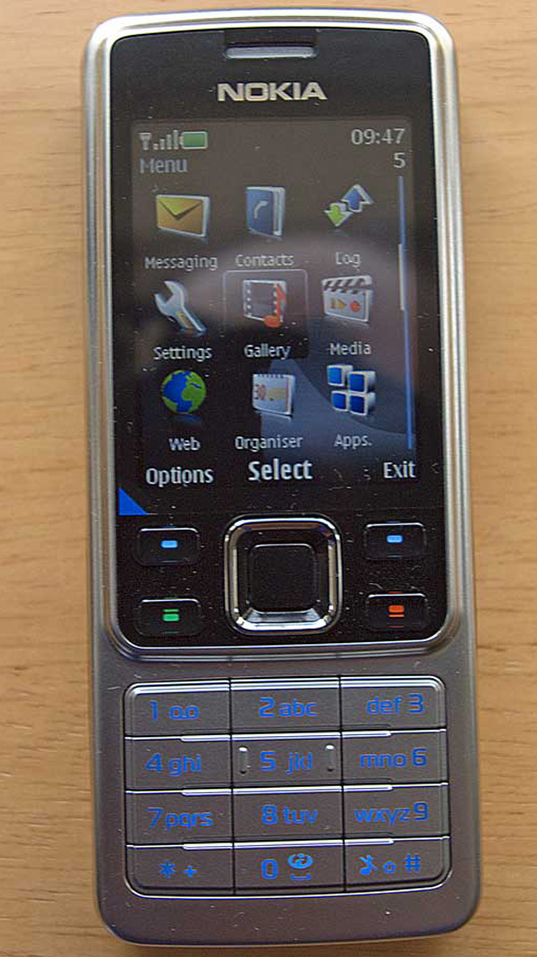 Nokia Series 40, a partir de 2010 con pantalla táctil, dual SIM y teclado completo QWERTY