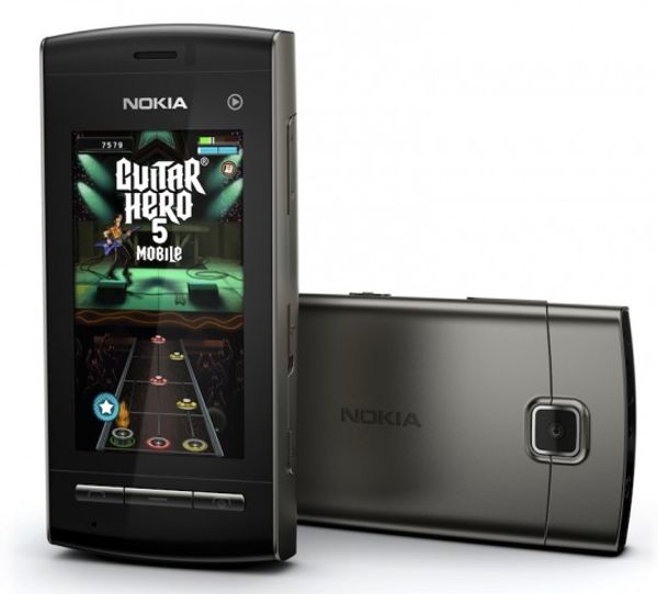 Nokia 5250, un móvil táctil económico con Guitar Hero 5 Mobile