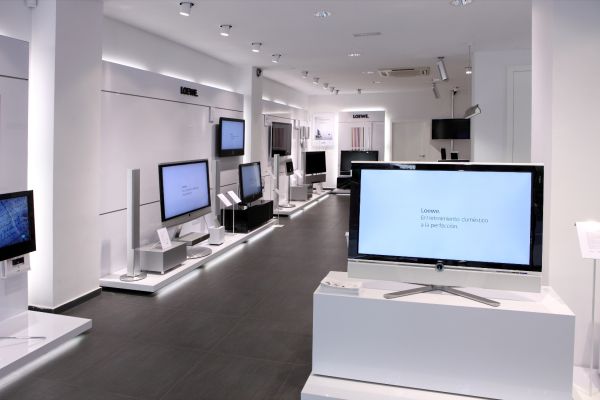 Loewe abre una nueva tienda exclusiva en Valencia