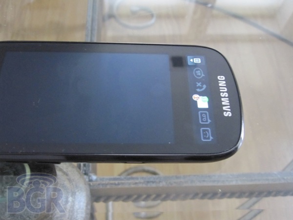 Samsung Continuum, móvil con dos pantallas SuperAMOLED de la familia Samsung Galaxy