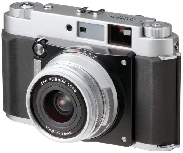 Fujifilm GF670W Professional, una cámara compacta con rollos de película