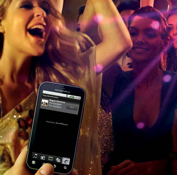 motorola DEFY plus 03
