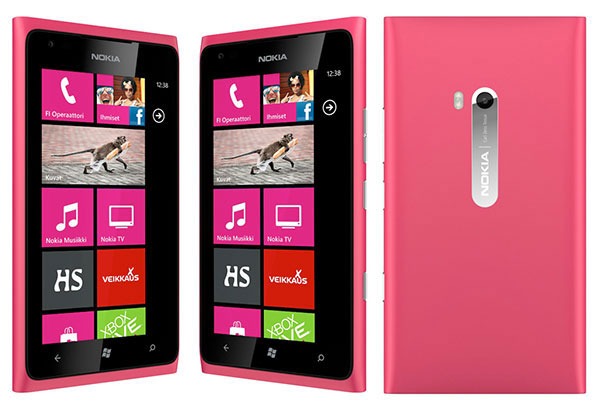 Nokia Lumia 900 magenta 01