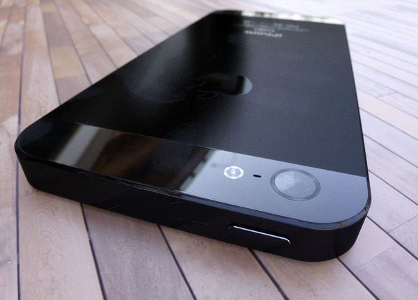 El iPhone 5 podría tener un espesor de 7,6 milímetros