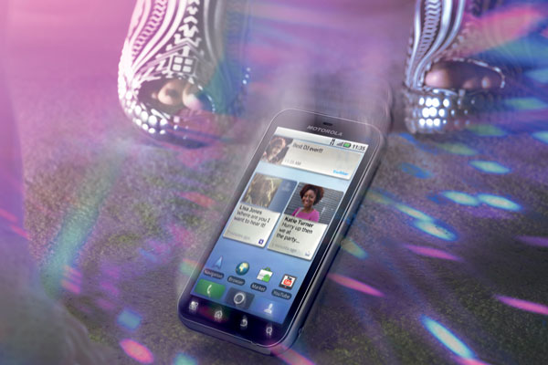 motorola DEFY plus 02