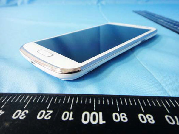El Samsung Galaxy Premier vuelve a posar para la cámara