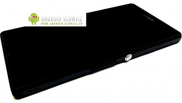 Sony Xperia Yuga 02
