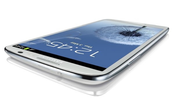 El éxito del Samsung Galaxy S3 retrasa la llegada de su móvil con Windows 8