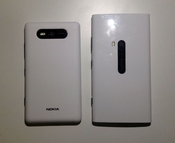 Nokia Lumia 820 vs Nokia Lumia 920 05