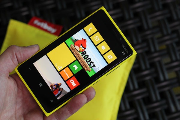 Nokia Lumia 920 02