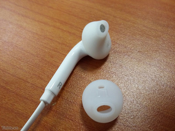 Filtradas imágenes de los auriculares del Samsung Galaxy S6
