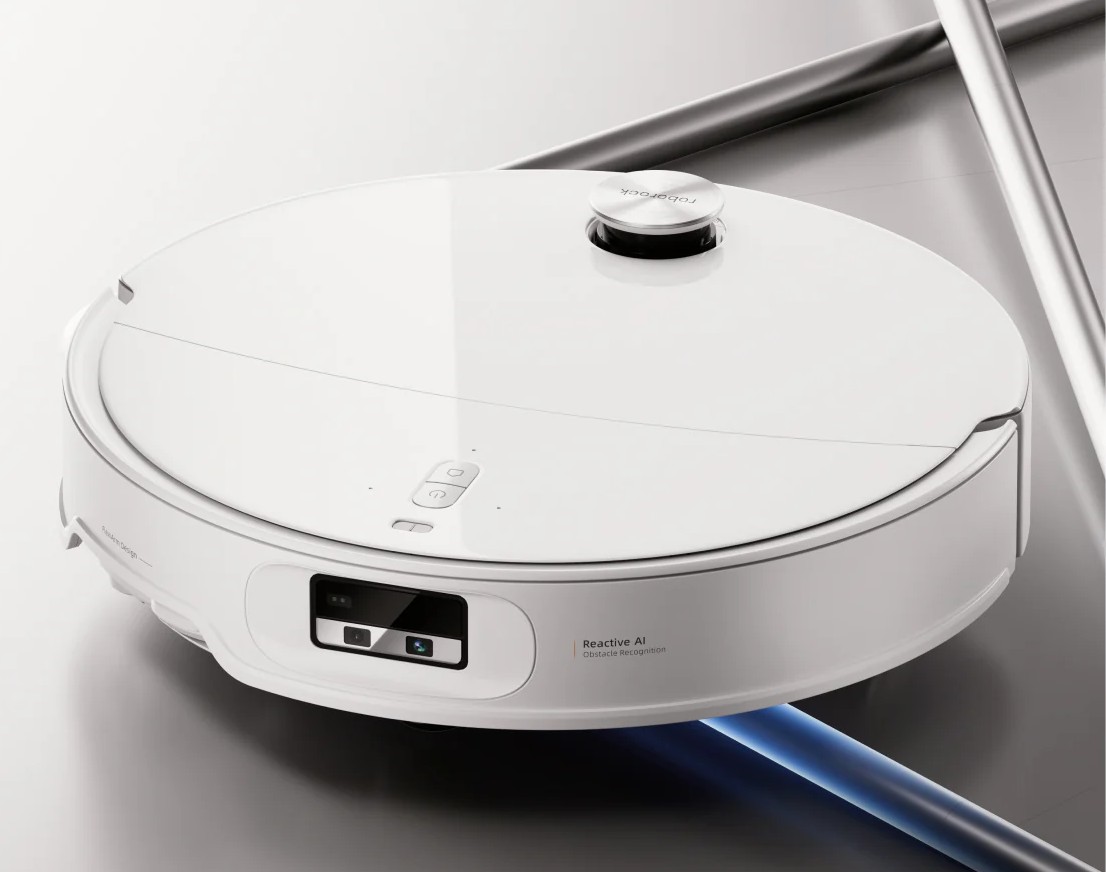 Roborock Qrevo Curv 2 Pro, un robot aspirador que friega y ocupa poco espacio